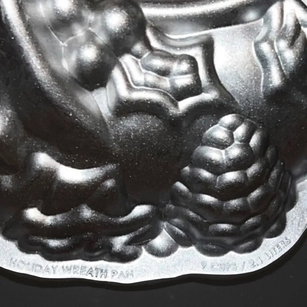 Nordic Ware Holiday Wreath Silver Cake Pan